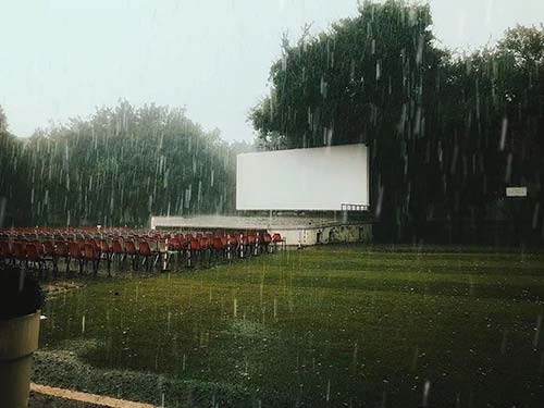 《Sorry，no movie today》